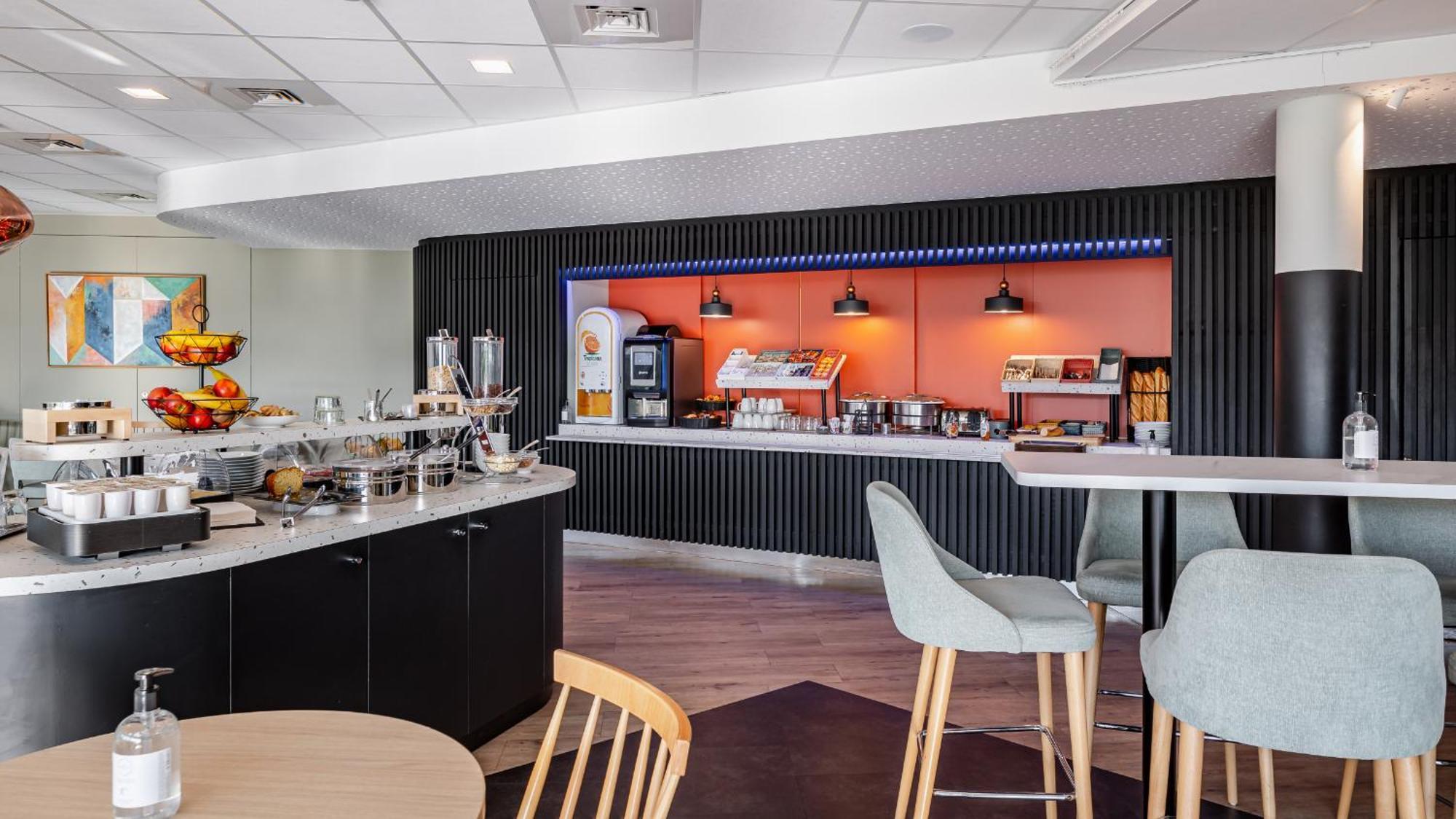 Hotel Akena Troyes - La Chapelle St-Luc Les Noes-pres-Troyes Ngoại thất bức ảnh